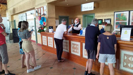 Quinto caso de coronavirus en España: la pareja del médico aislado en las Islas Canarias da positivo