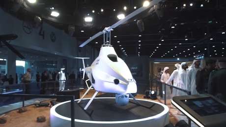 FOTO: Emiratos Árabes Unidos presenta su primer dron adaptable para misiones militares y civiles