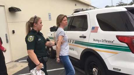 Arrestan a una mujer por encerrar a su novio en una maleta y dejar que se muriera