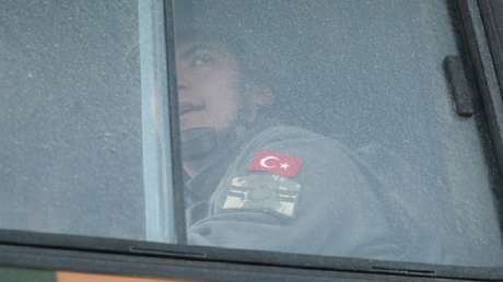 Erdogan sostiene una reunión de emergencia luego que Turquía anunciara que 33 de sus soldados murieron en un ataque aéreo en Idlib