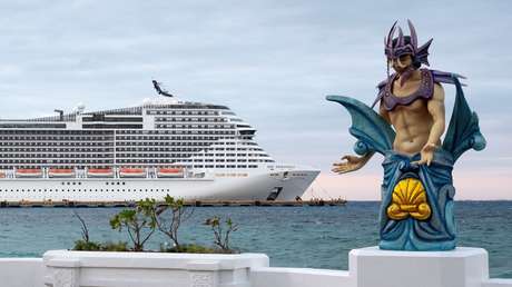 Pasajeros del MSC Meraviglia desembarcan en la isla mexicana de Cozumel después de descartarse el coronavirus