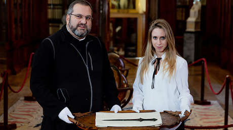 FOTO: Una espada, que se creía medieval, resulta ser una de las más antiguas del mundo