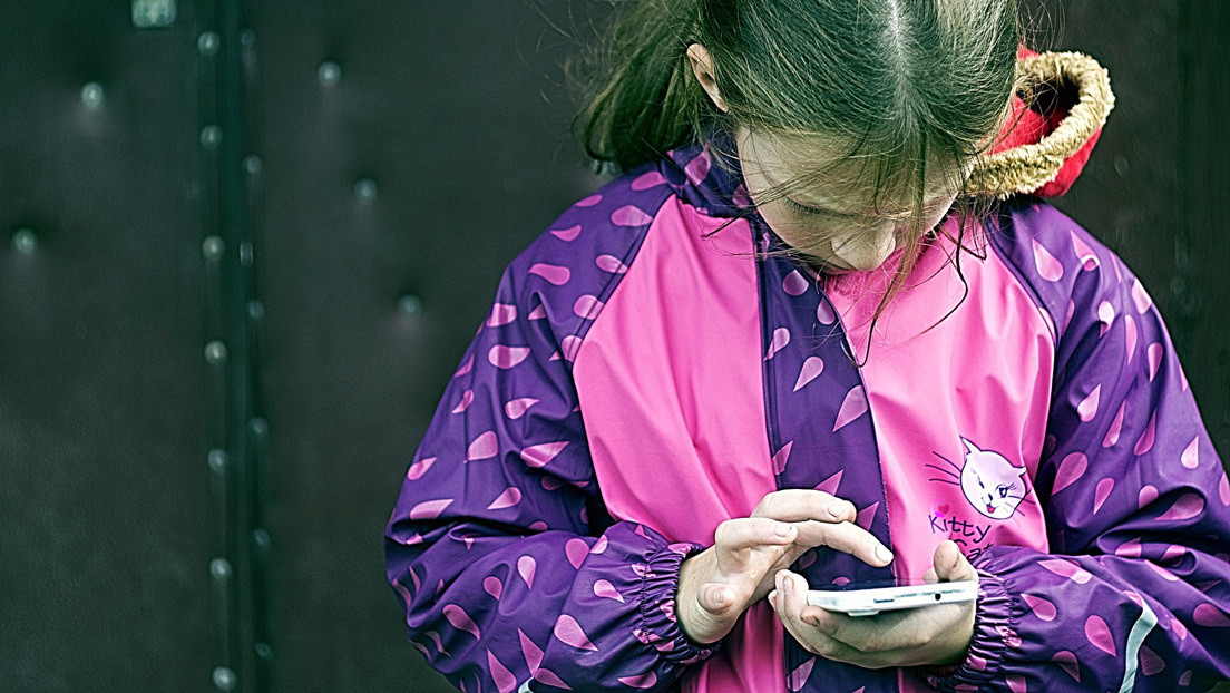 La llamada de broma de una niña de cinco años a la Policía expone accidentalmente la actividad ilegal de su madre