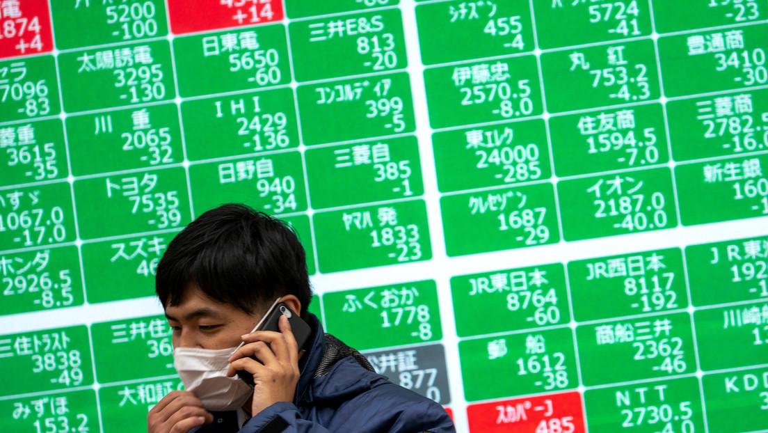 Los mercados mundiales se estrellan tras el desplome de los precios de petróleo