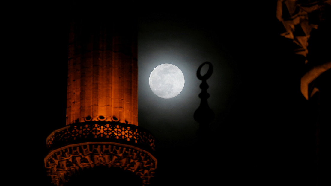 La primera superluna del año: cómo ver la superluna de gusano que iluminará el cielo nocturno este lunes