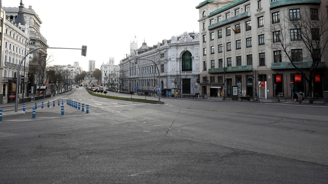 España registra más de 1000 casos de coronavirus en un día y la cifra de fallecidos se eleva a casi 300