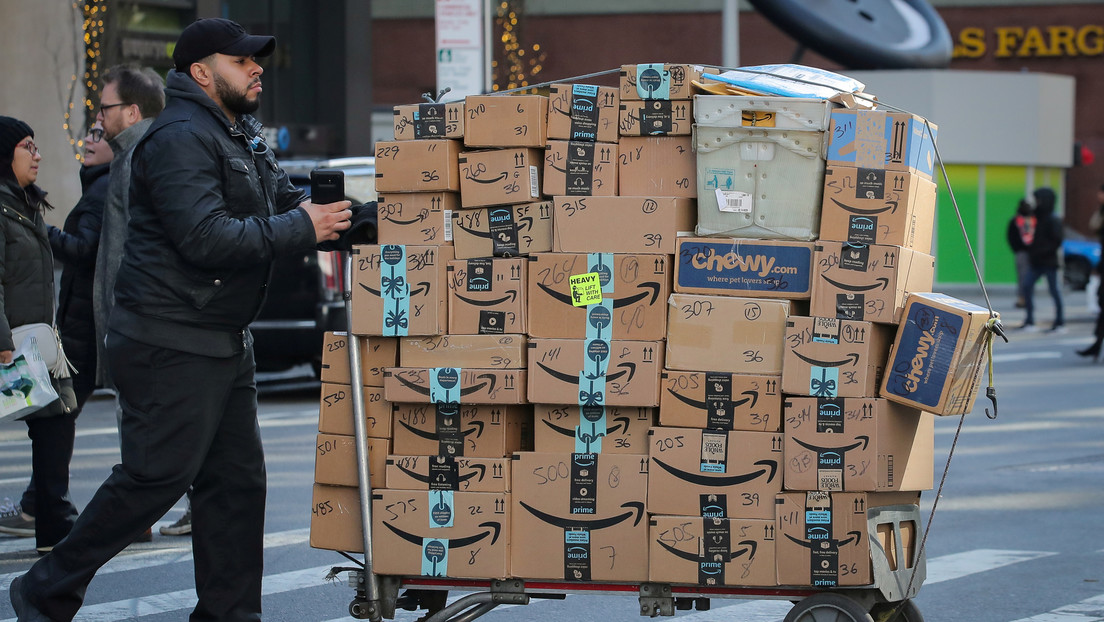Compra 17.700 botellas de desinfectante de manos para hacer negocio con el coronavirus, pero su plan sale mal