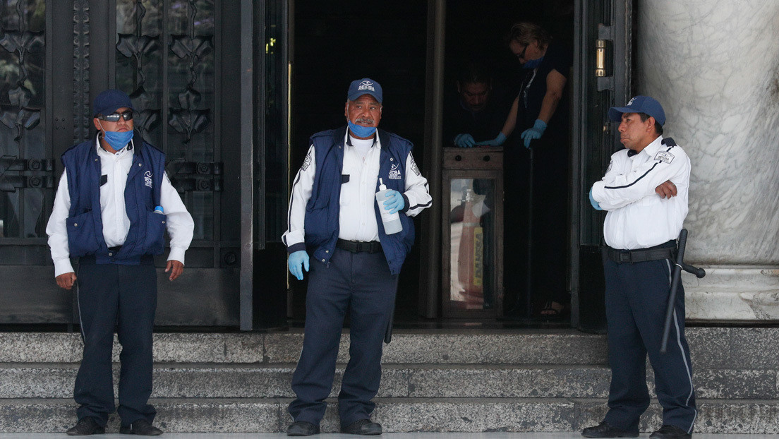 México descarta el aislamiento social obligatorio: "Es una política extrema, lejos estamos de ello"