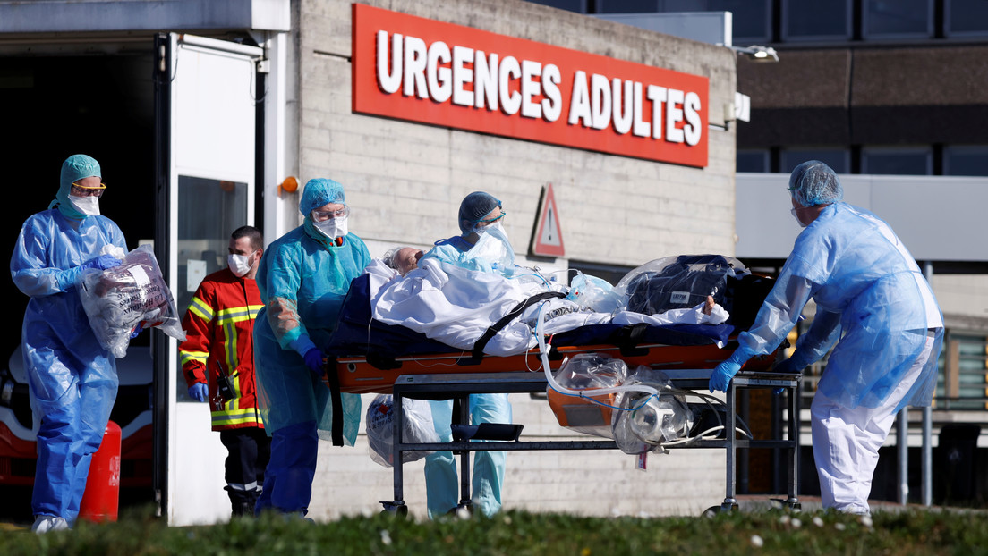 Francia reporta más de 1.000 muertos por coronavirus, y el número de infectados llega a 22.300 casos