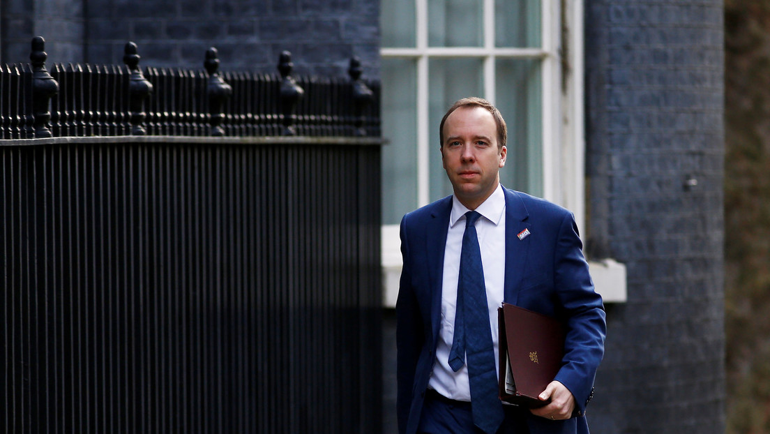 El secretario de Salud del Reino Unido da positivo por coronavirus