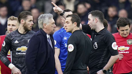 VIDEO: Expulsan al entrenador Carlo Ancelotti por discutir con el árbitro después de un partido de la Premier League
