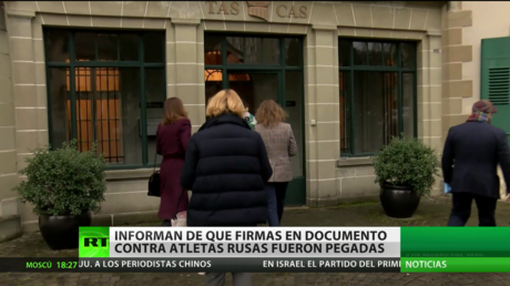 Denuncian que las firmas en documento contra atletas rusas fueron pegadas