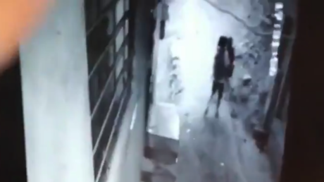 VIDEO: Un adolescente de 15 años secuestra, asesina y deja en un costal a una niña de 4 años en Perú