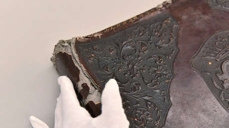 Compra un álbum de fotos antiguas en un mercadillo y descubre que se hizo con piel humana