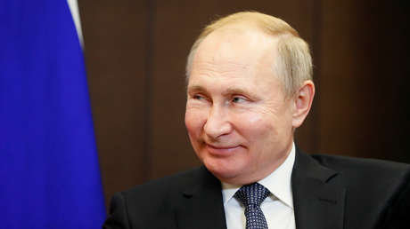 Una joven rusa le pide a Putin que se case con ella (VIDEO)