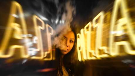 El alcalde de Nueva York afirma que fumar o vapear aumenta la vulnerabilidad frente al coronavirus