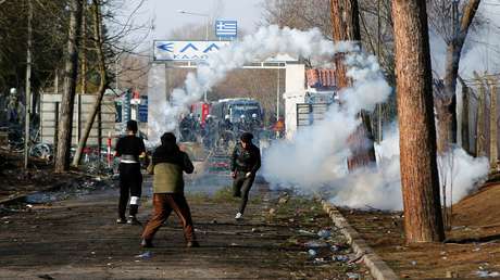 Grecia niega las acusaciones de que opera "sitios negros" donde maltrata a los migrantes que llegan de Turquía