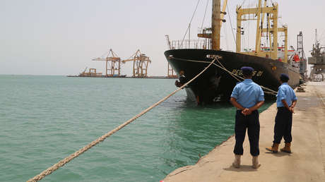 La coalición liderada por Arabia Saudita afirma que interceptó dos botes hutíes con explosivos