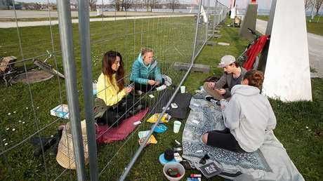 Alemania prohibe reuniones de más de dos personas para detener la propagación de coronavirus