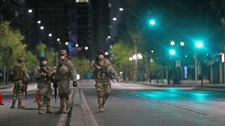 "Es necesario salir a un lugar público al lado del mar": Diputado chileno es sorprendido en una playa en plena emergencia por el coronavirus