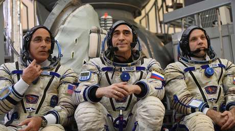 Un cosmonauta ruso de la próxima misión a la EEI dice que esta será "el lugar más seguro de la Tierra" en medio de la pandemia del coronavirus