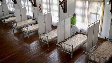 Aplaudidos y... ¿reconocidos?: cómo trabajan los empleados de salud en Argentina