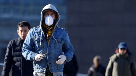 "Esto realmente duele": Un hombre con coronavirus cuenta cómo le afecta la enfermedad (VIDEO)