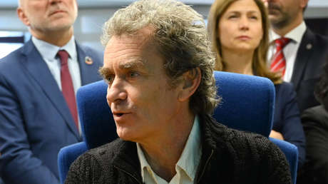 Fernando Simón, el rostro que informa cada día del coronavirus en España, da positivo