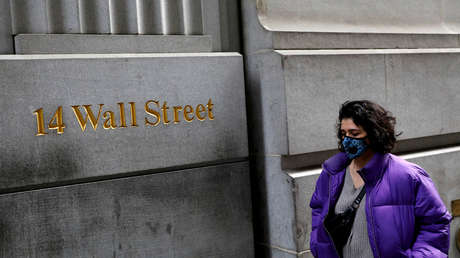 Los índices Dow Jones y Nasdaq cierren con fuertes bajas