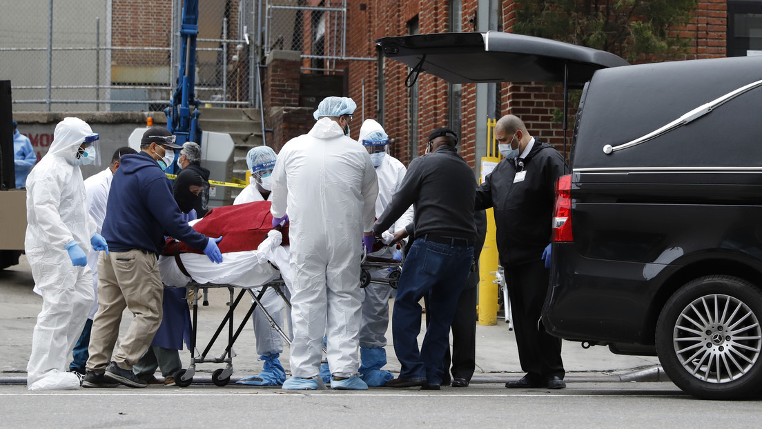 Muertes por covid-19 en EE.UU. marcan un nuevo récord con 865 víctimas en las últimas 24 horas