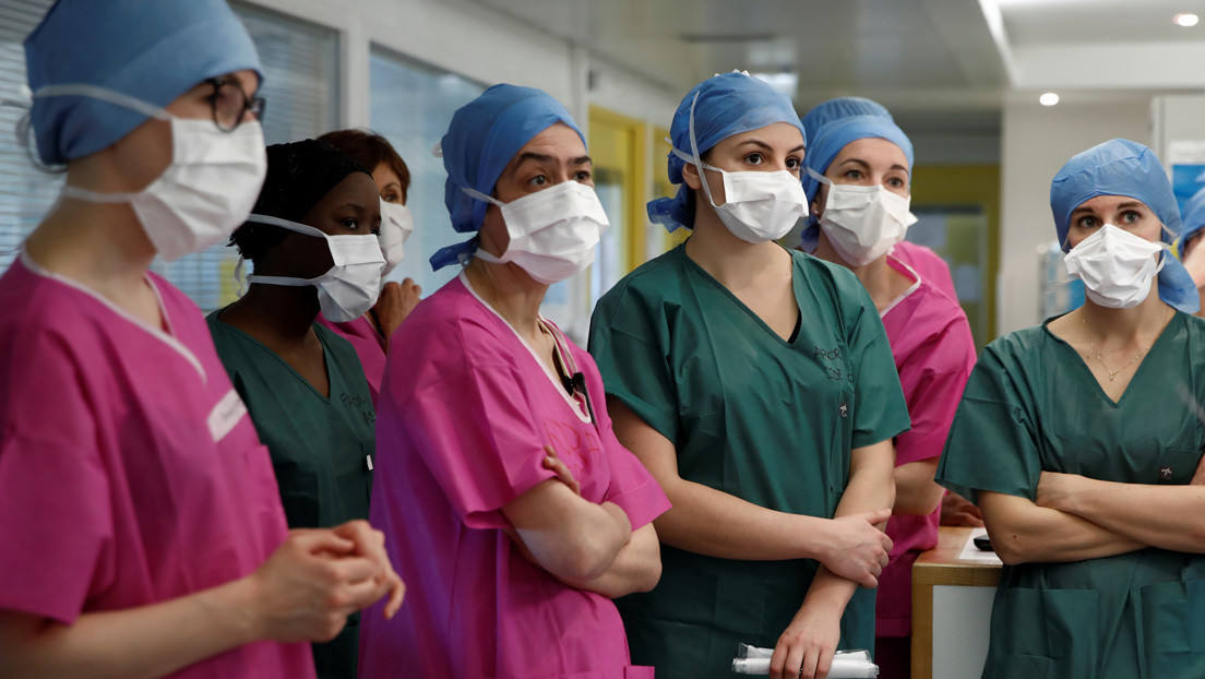 La Organización Mundial de la Salud desaconseja de que el personal sanitario use mascarillas de algodón