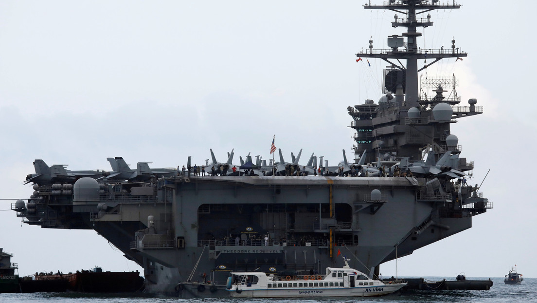 Pentágono: Un marinero del portaviones Theodore Roosevelt ingresa a cuidados intensivos por covid-19 y más de 416 están infectados