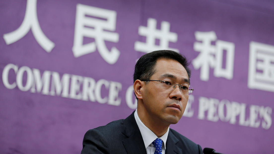 China anuncia que su comercio experimentó "una cierta mejora" en marzo en medio del brote de coronavirus