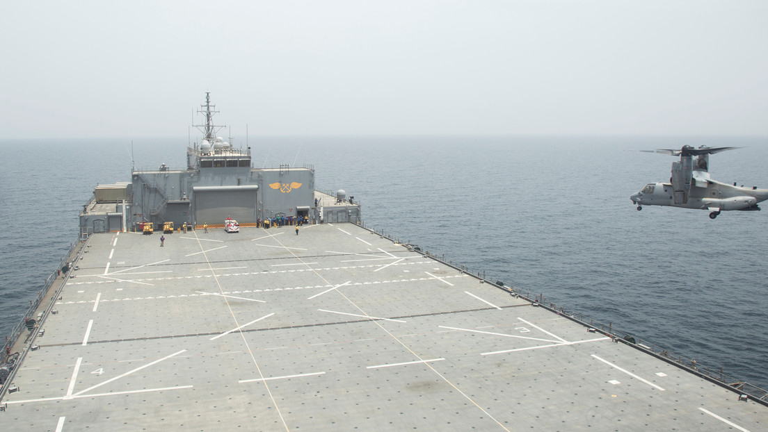 VIDEO, FOTOS: 11 embarcaciones iraníes realizan "acercamientos peligrosos" a seis buques de guerra de EE.UU. en el golfo Pérsico