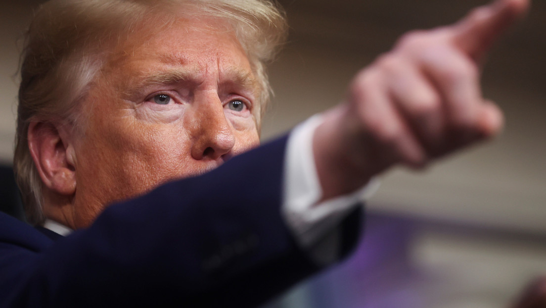 Trump suspende la inmigración a EE.UU. por 60 días para poner a los trabajadores estadounidenses "en la primera línea"