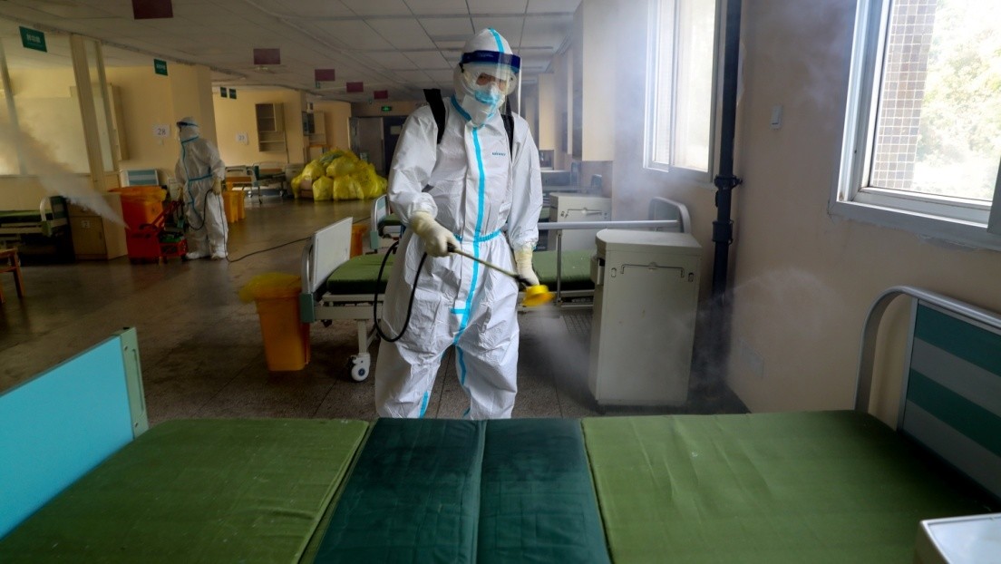 Descubren que el coronavirus puede mantenerse horas en el aire