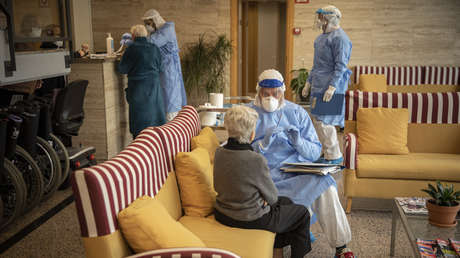 "Estimaciones más realistas": Los infectados con covid-19 en Italia pueden alcanzar los 3,3 millones