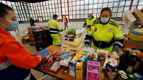 Un médico explica cómo comprar, desempaquetar y desinfectar los alimentos para mantener a raya el covid-19