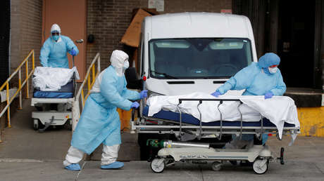 Una doctora de 30 años hace testamento por temor a morir de coronavirus antes de su propia boda