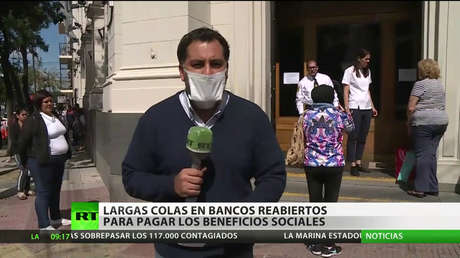 Argentina: Largas colas en los bancos para cobrar jubilaciones y planes sociales