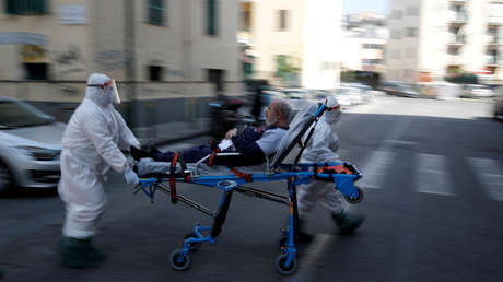 España registra 809 muertes por coronavirus en las últimas 24 horas, la cifra más baja de esta semana