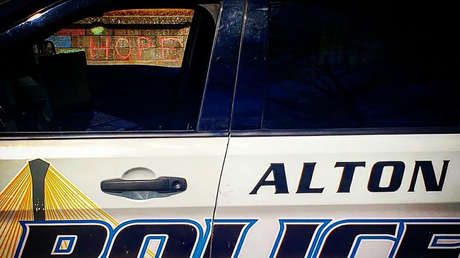 Un alcalde de EE.UU. pide acabar con todas las fiestas por el covid-19 y la Policía atrapa a su esposa en una de ellas