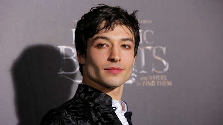 VIDEO: Actor de 'Animales fantásticos' y 'Liga de la Justicia' supuestamente agrede a una mujer, agarrándola por el cuello y tirándola al suelo