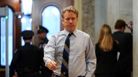 El senador de EE.UU. Rand Paul se cura de coronavirus y comienza a trabajar como voluntario en un hospital