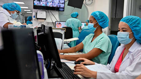 "No me voy a quitar el uniforme": Médica colombiana denuncia discriminación en medio de la pandemia del coronavirus (VIDEO)