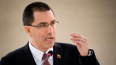 Cancillería venezolana desmiente solicitud de vuelo para repatriar a uruguayos