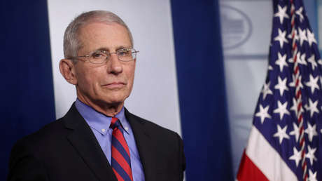 Principal infectólogo de EE.UU. recomienda no "volver a dar la mano nunca más" tras la pandemia de coronavirus