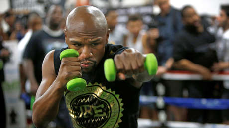 Floyd Mayweather promete convertirse en "uno de los mejores entrenadores del mundo"