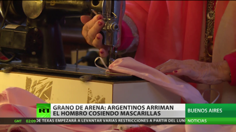 Los argentinos arriman el hombro cosiendo mascarillas