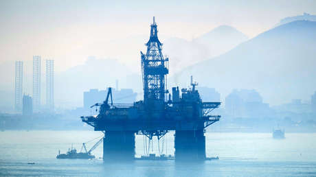 El barril de petróleo Brent cuesta menos de 19 dólares por primera vez desde 2002